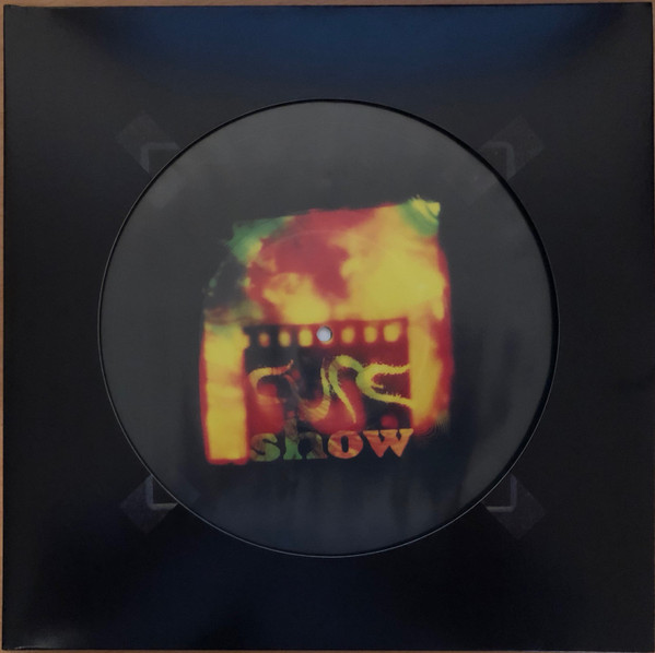 Cure – Show cover